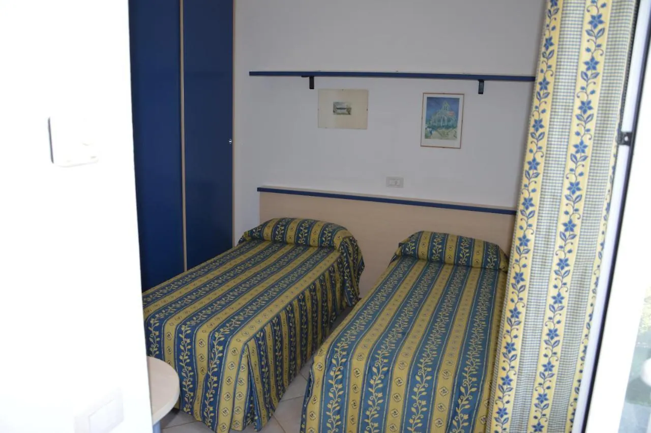 アパートホテル Residence Villa Miky アルベンガ